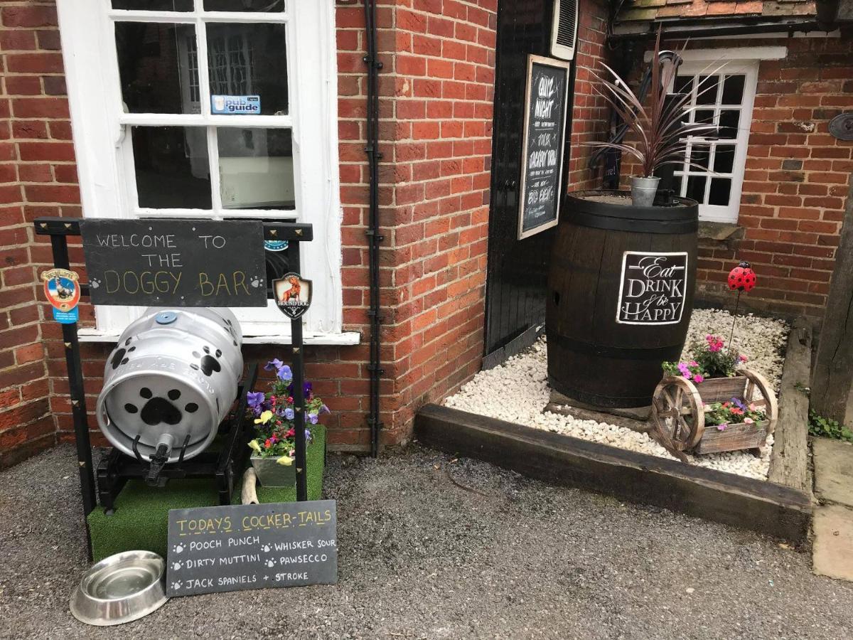 The Coach And Horses Bed & Breakfast Winchester Ngoại thất bức ảnh