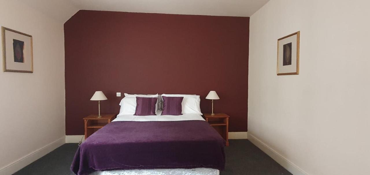 The Coach And Horses Bed & Breakfast Winchester Ngoại thất bức ảnh