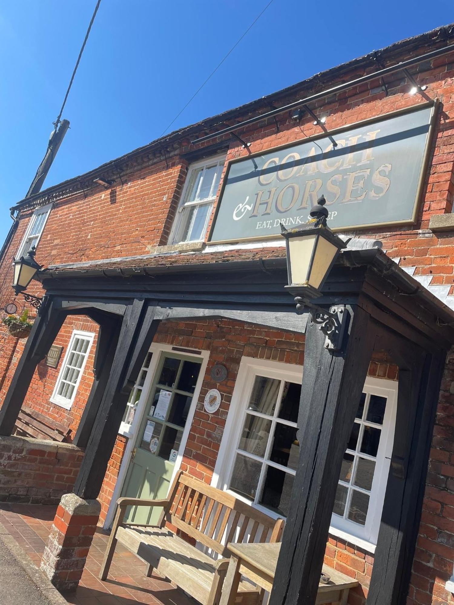 The Coach And Horses Bed & Breakfast Winchester Ngoại thất bức ảnh